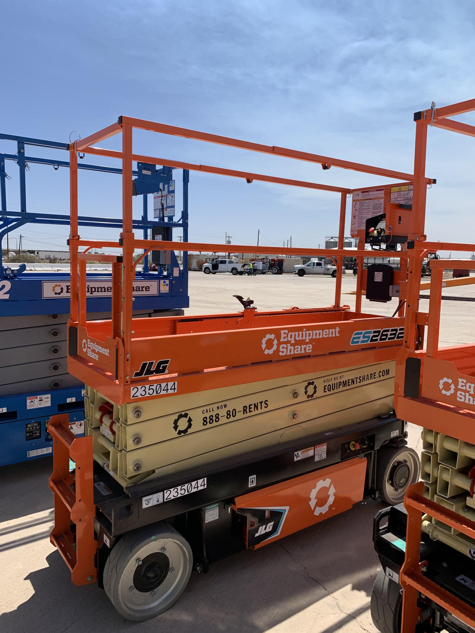 2022 JLG ES2632