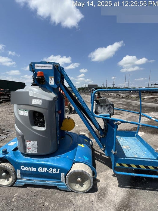2020 GENIE GR-26J