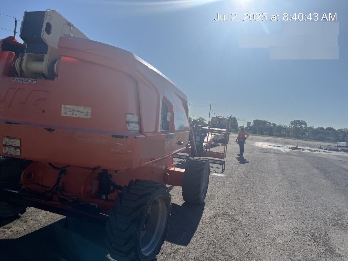 2019 JLG 660SJ