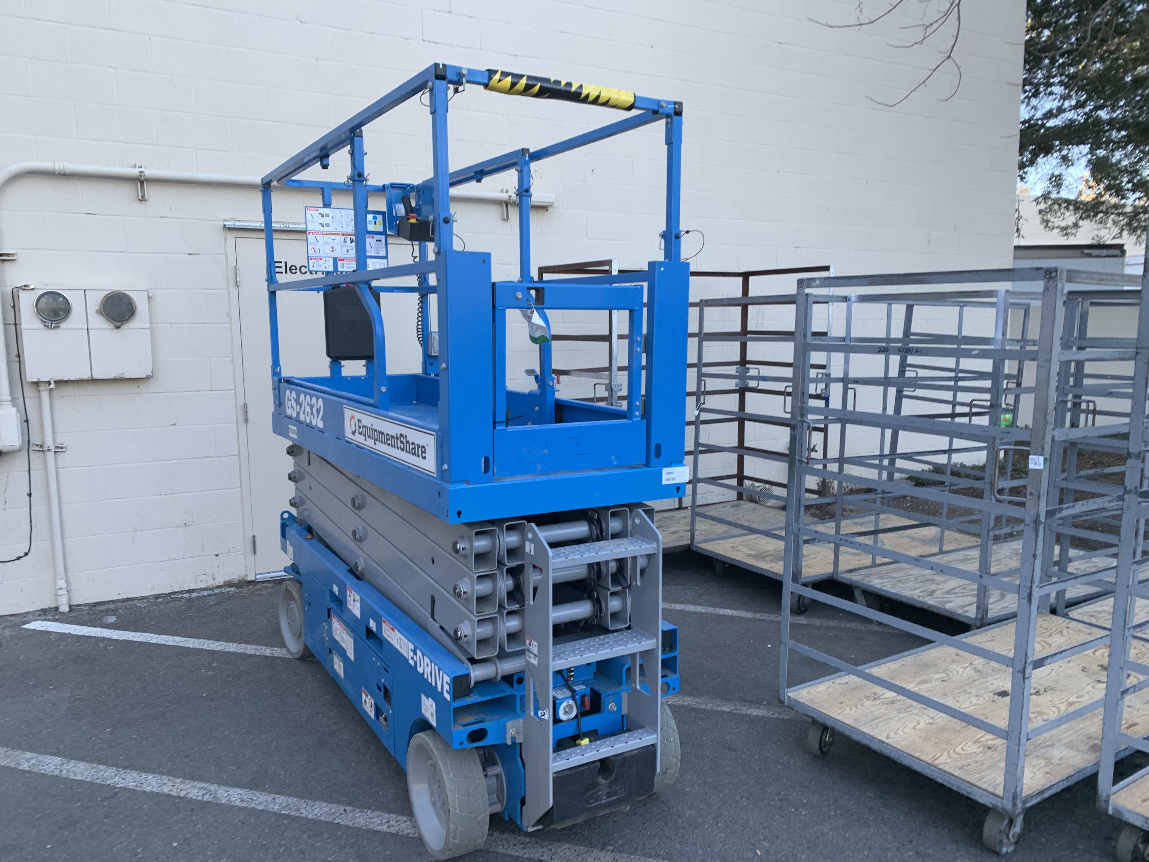 2021 GENIE GS-2632