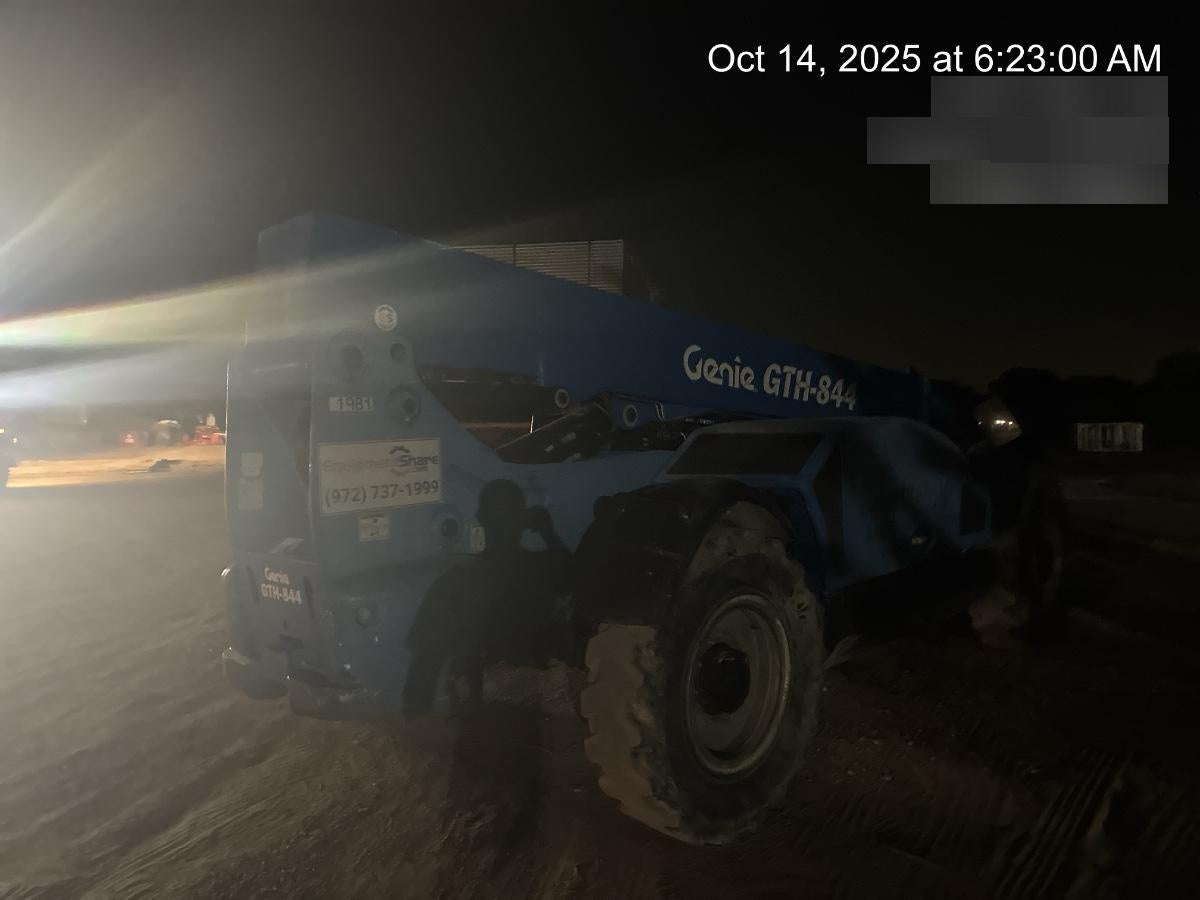 2016 GENIE GTH-844