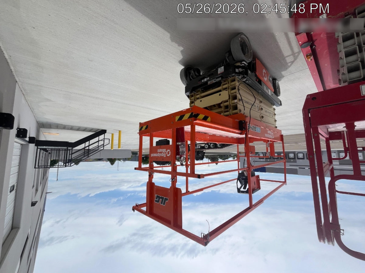 2022 JLG ES3246