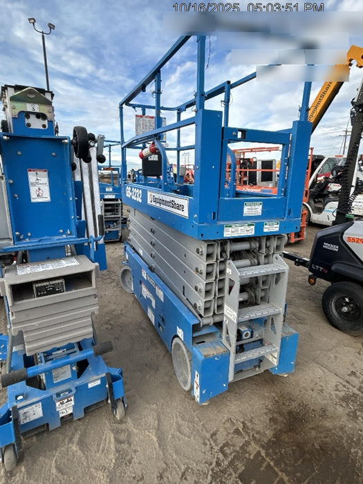 2020 Genie GS-3232 Standard, Folding half height swing gate, 800W Inverter