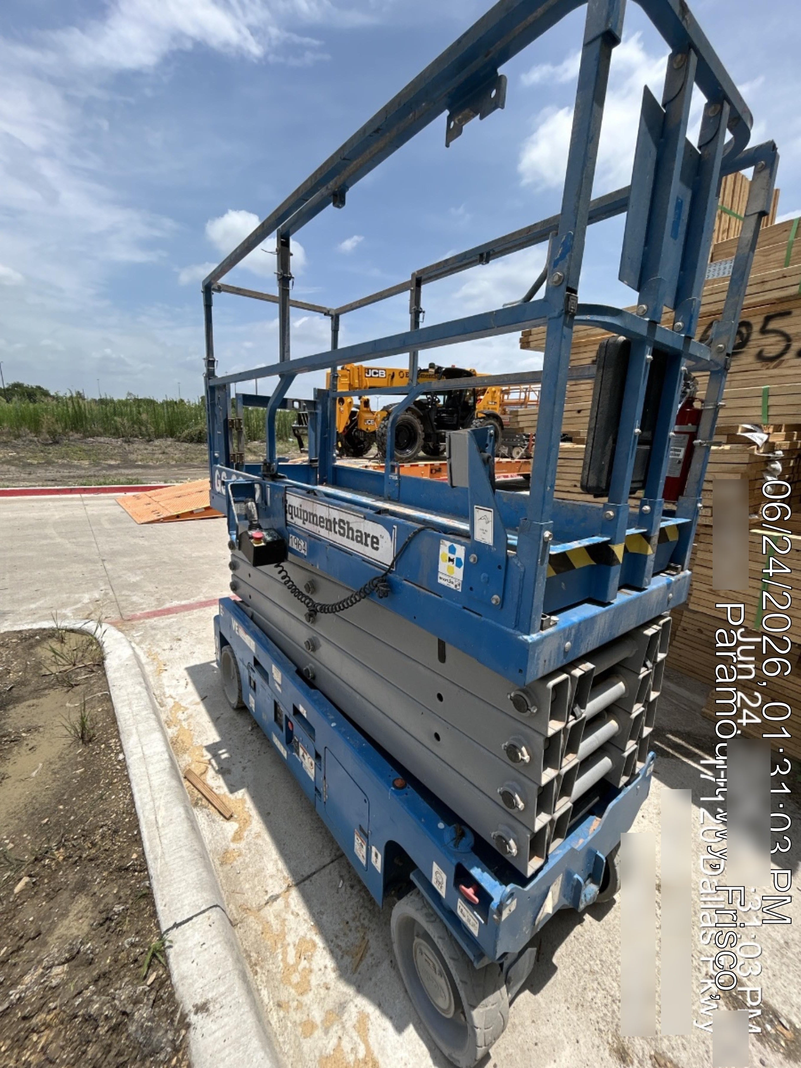 2022 GENIE GS-3232