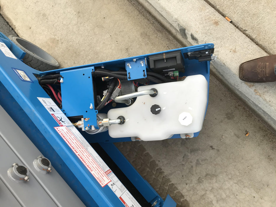 2019 Genie GS-1930 Half Height Swing Gate, 800W Inverter