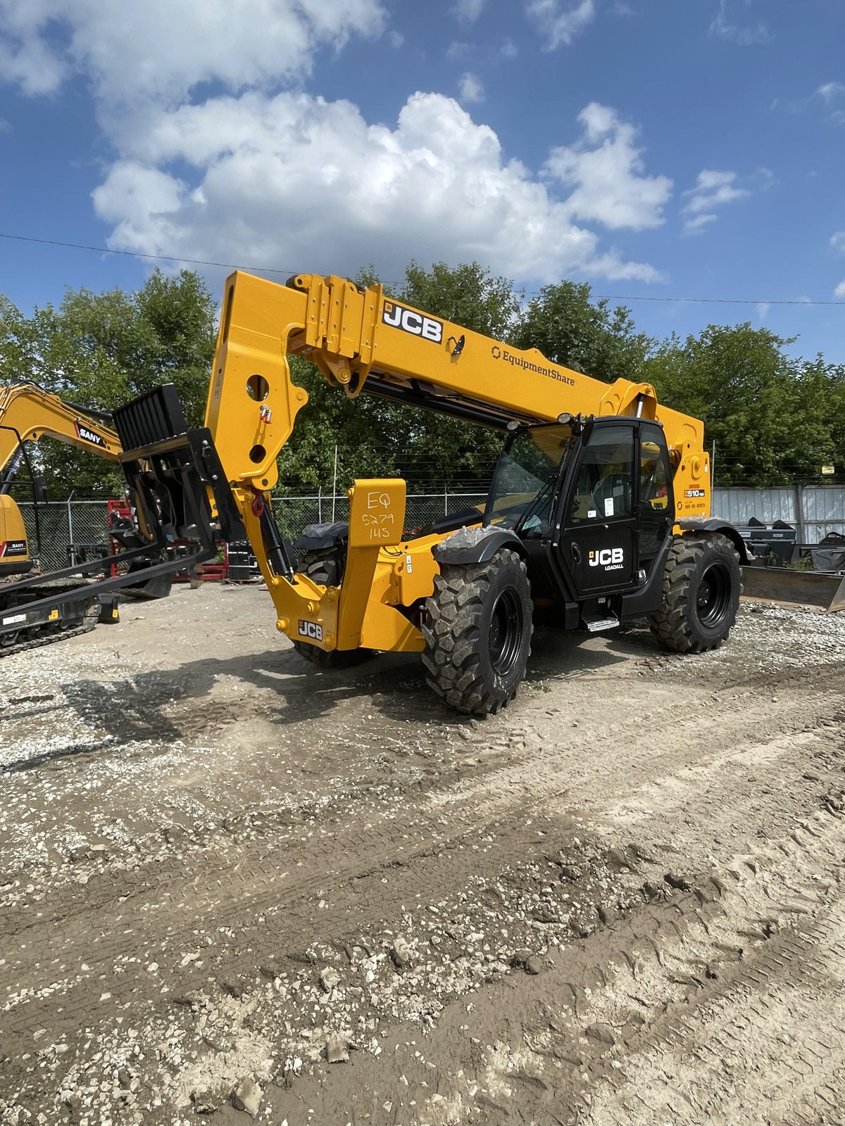 2023 JCB 510-56
