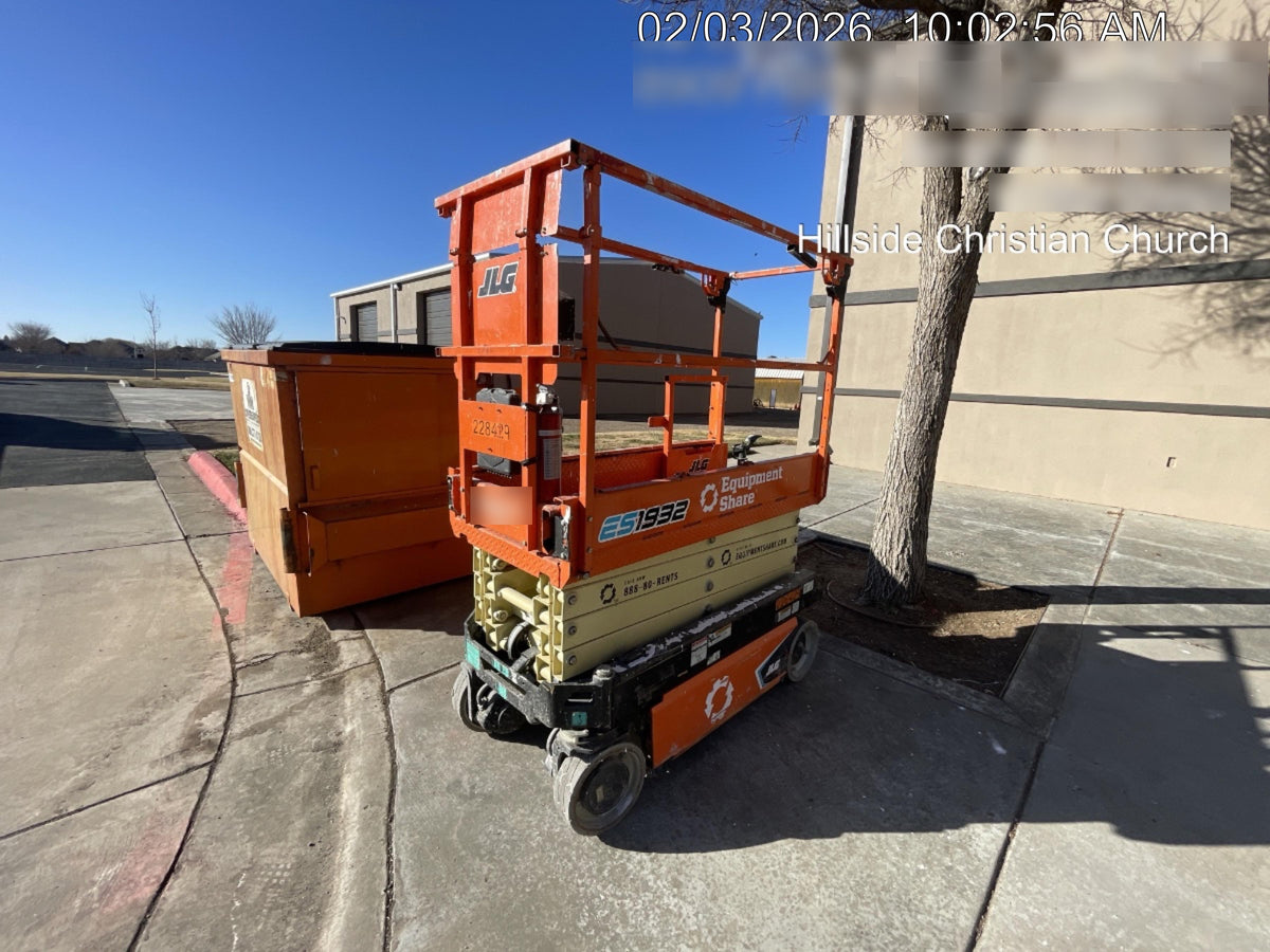 2022 JLG ES1932