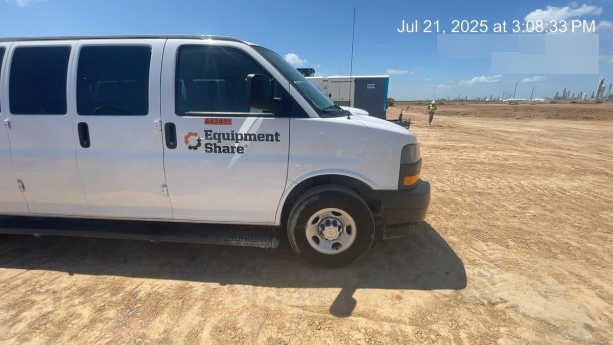 2024 CHEVROLET Express Van - Rental