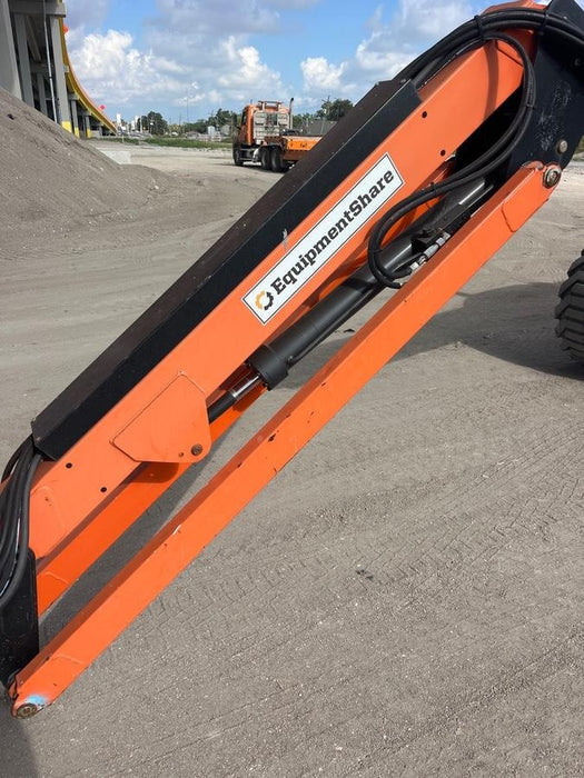 2019 JLG 600AJ