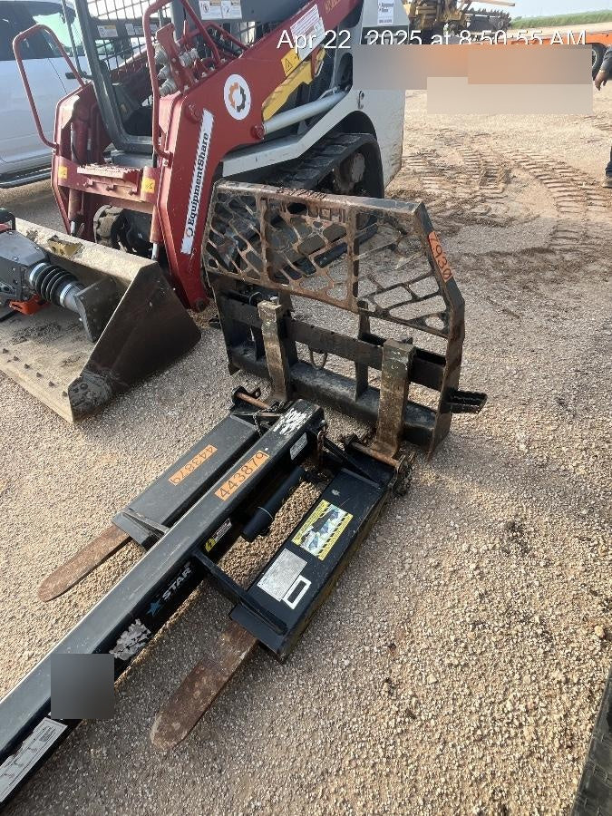 2018 WACKER NEUSON 48" Pallet Forks