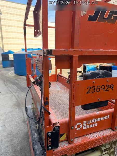 2022 JLG ES1932