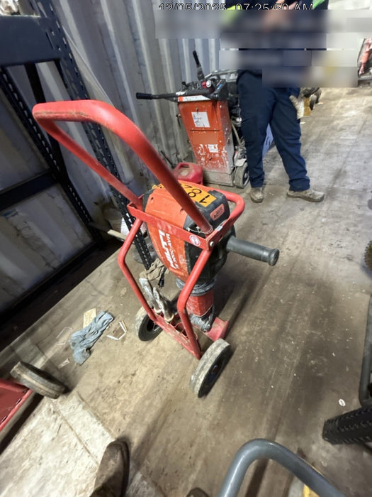 2021 HILTI TE 3000-AVR