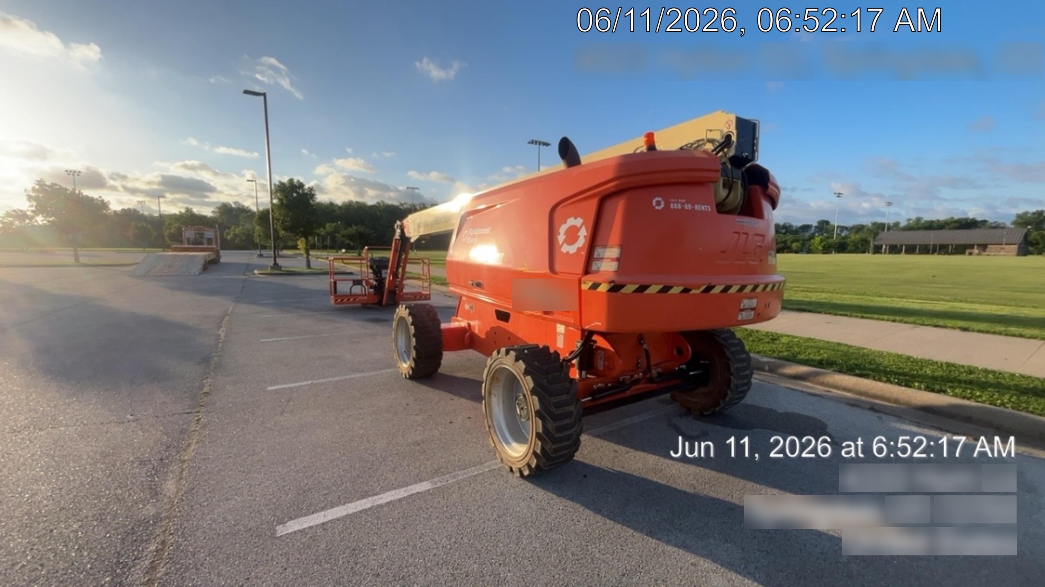 2022 JLG 660SJ