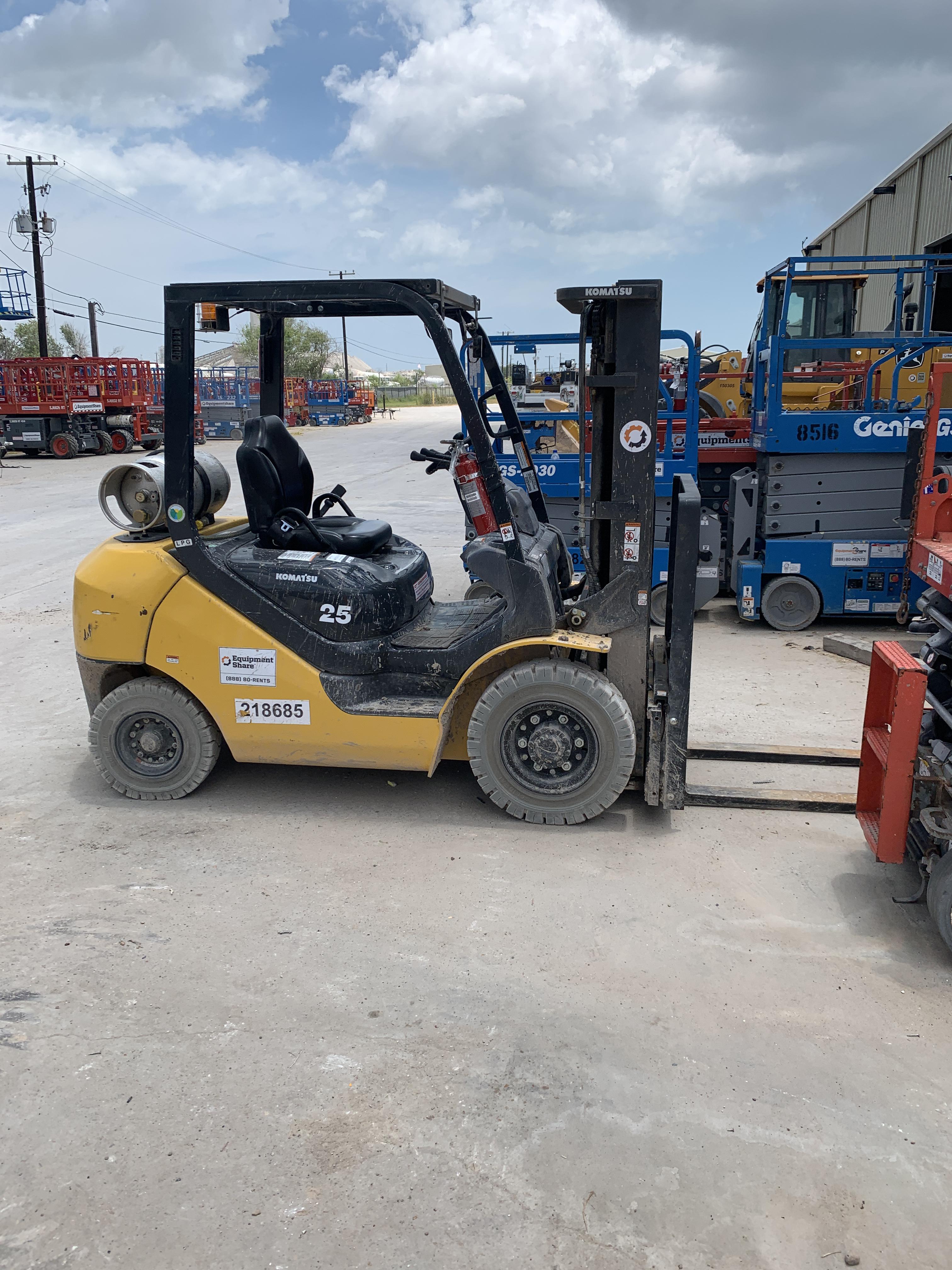 2022 KOMATSU FG25T-16