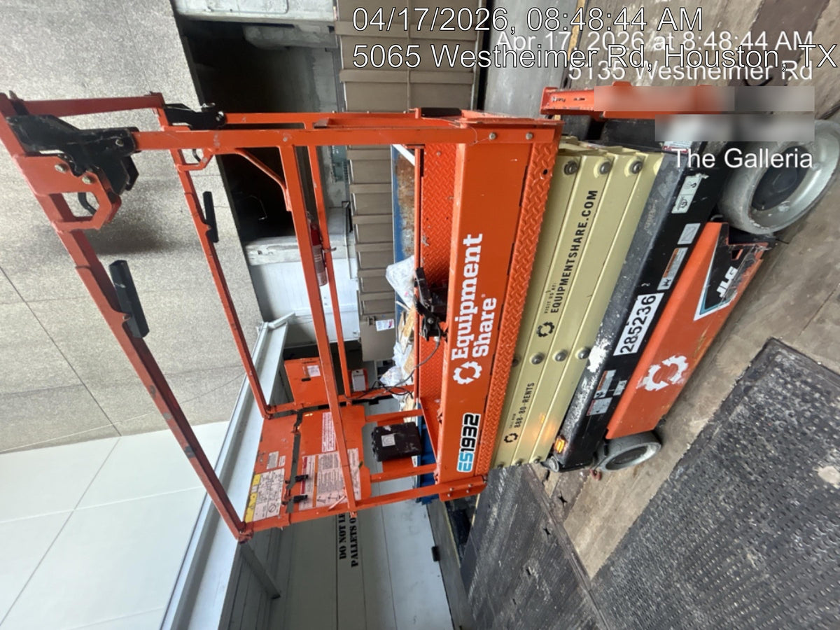 2022 JLG ES1932