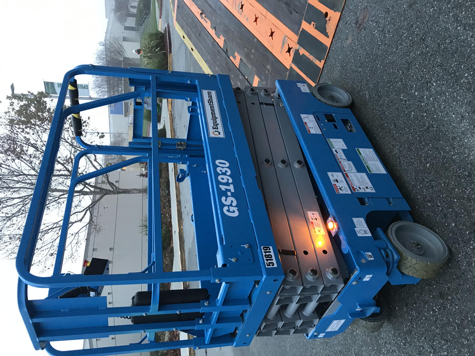 2019 Genie GS-1930 Half Height Swing Gate, 800W Inverter