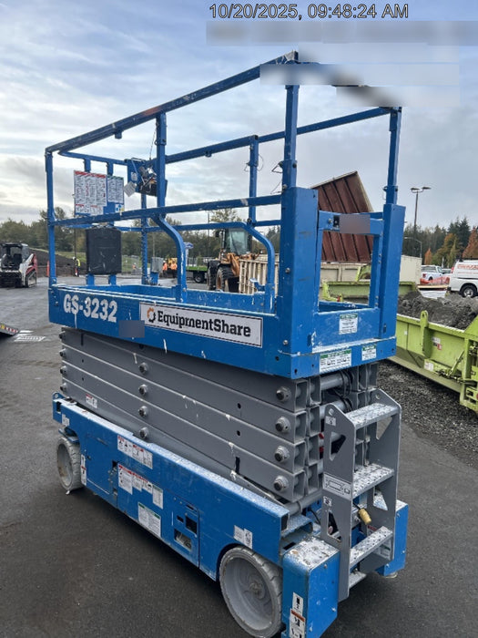 2020 Genie GS-3232 Standard, Folding half height swing gate, 800W Inverter