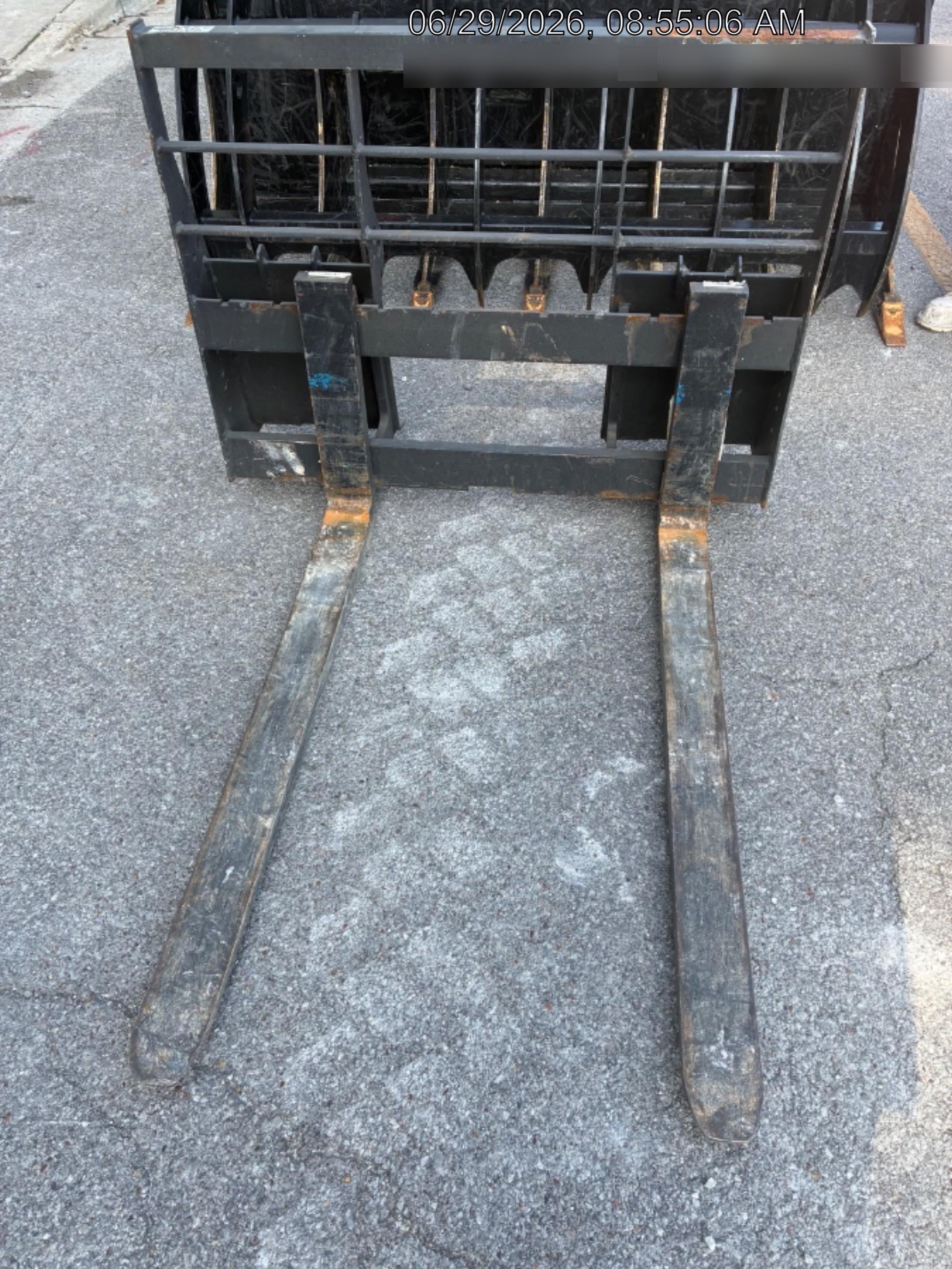 2026 ARROW MATERIAL HANDLING 72" Pallet Forks - Arrow