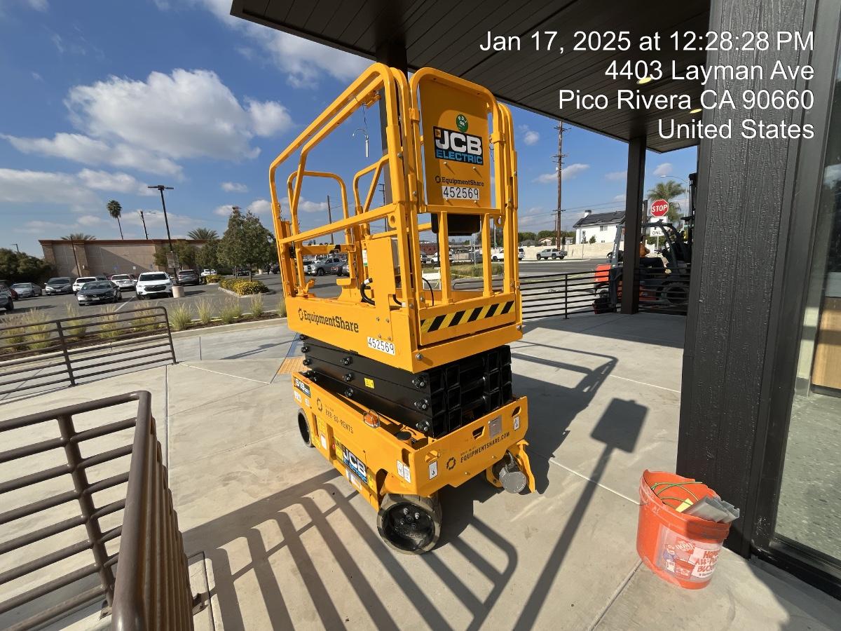 2024 JCB S1932E