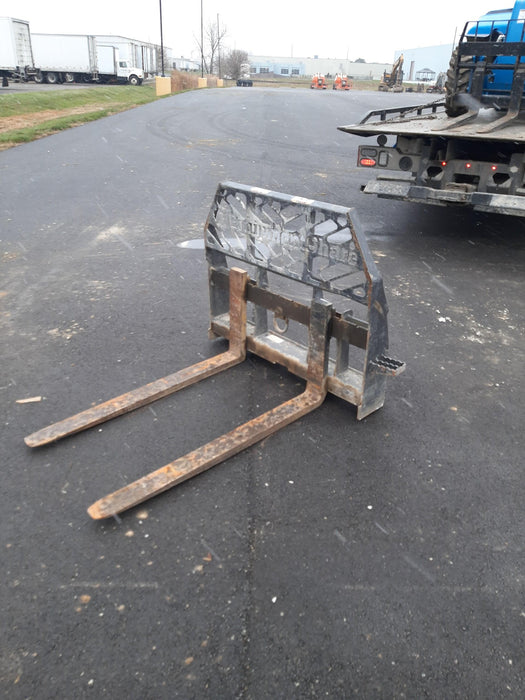 2021 PALADIN 48" Pallet Forks - Paladin