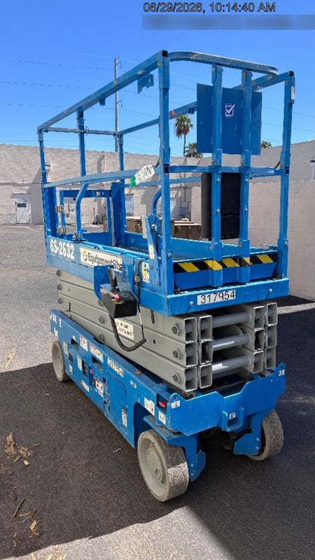 2023 GENIE GS-2632