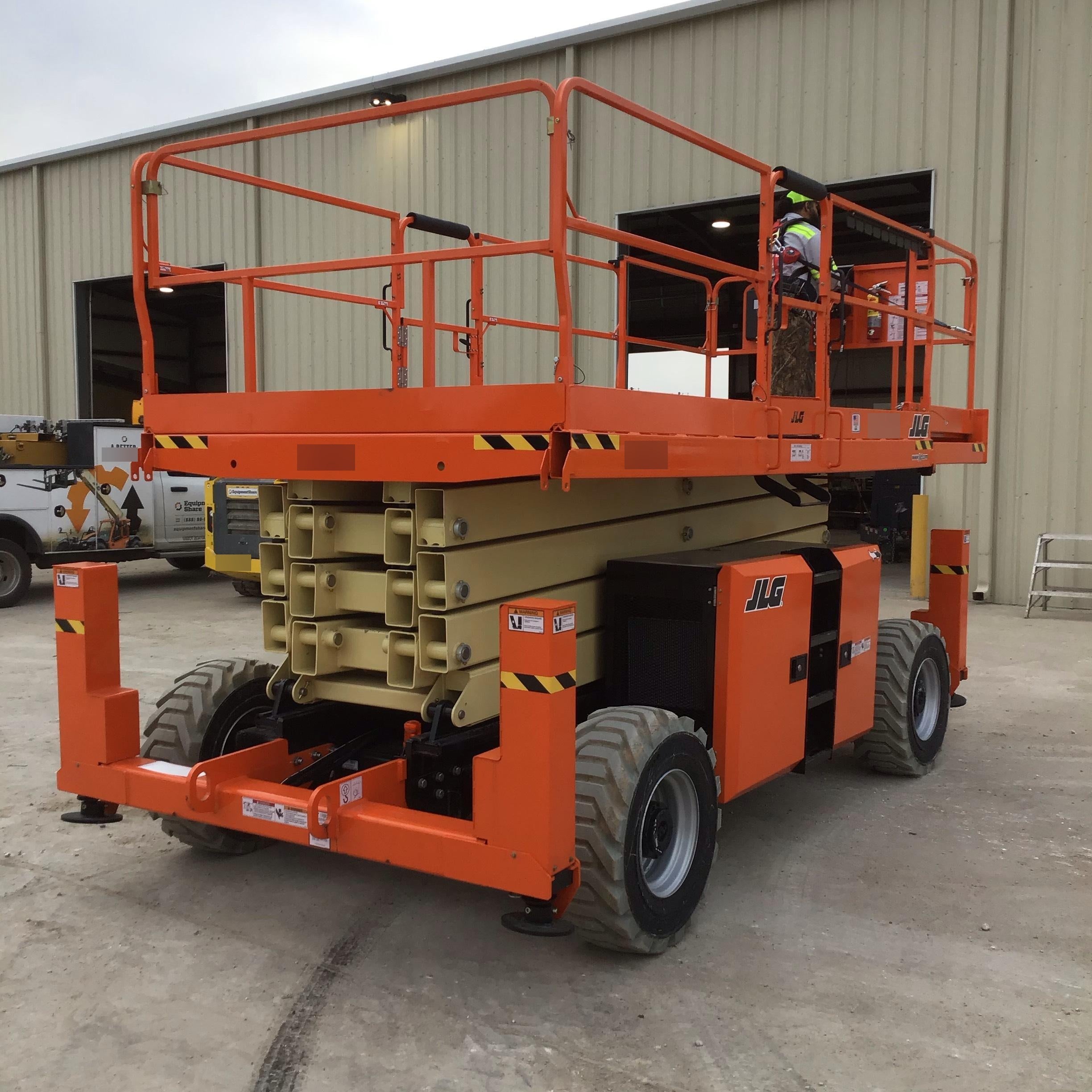 2020 JLG 430LRT