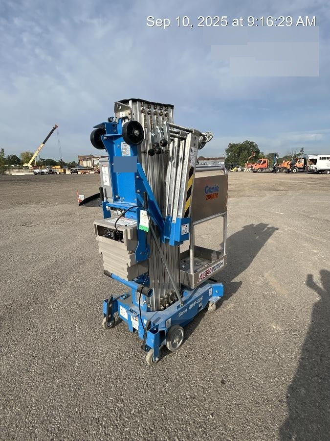 2022 GENIE AWP-30S DC