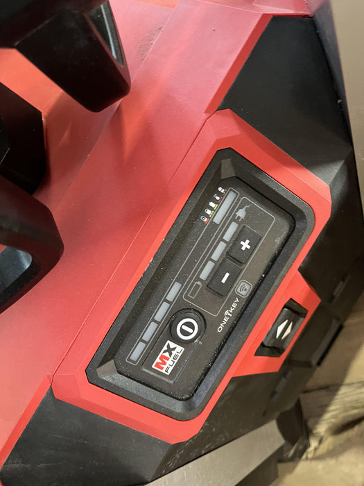 2022 MILWAUKEE MXF041-1XC