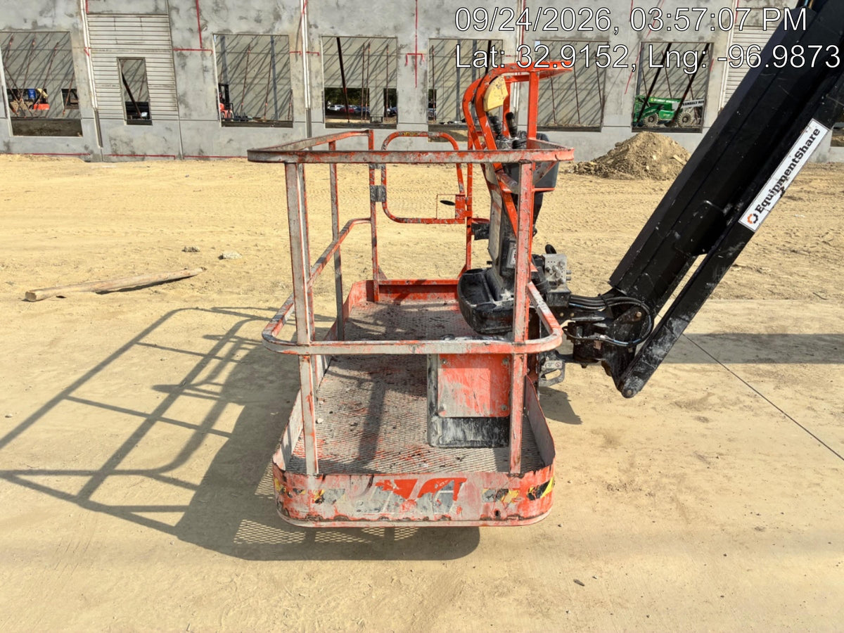 2024 JLG 660SJ