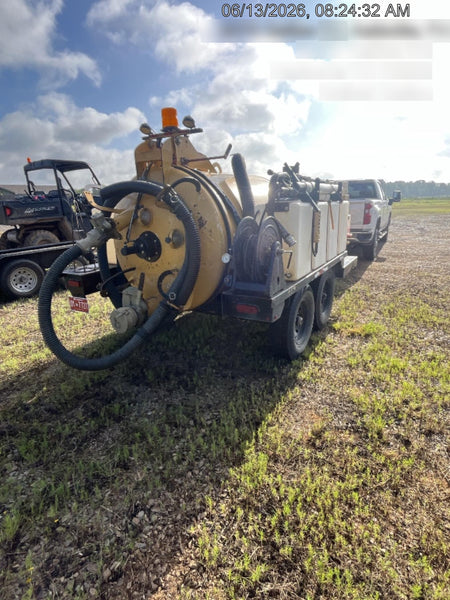 2023 Vac-Tron LP573XDT T4 Koehler Diesel Engine, 500 Gallon Debris Tank, x2 100 Gallon Water Tanks