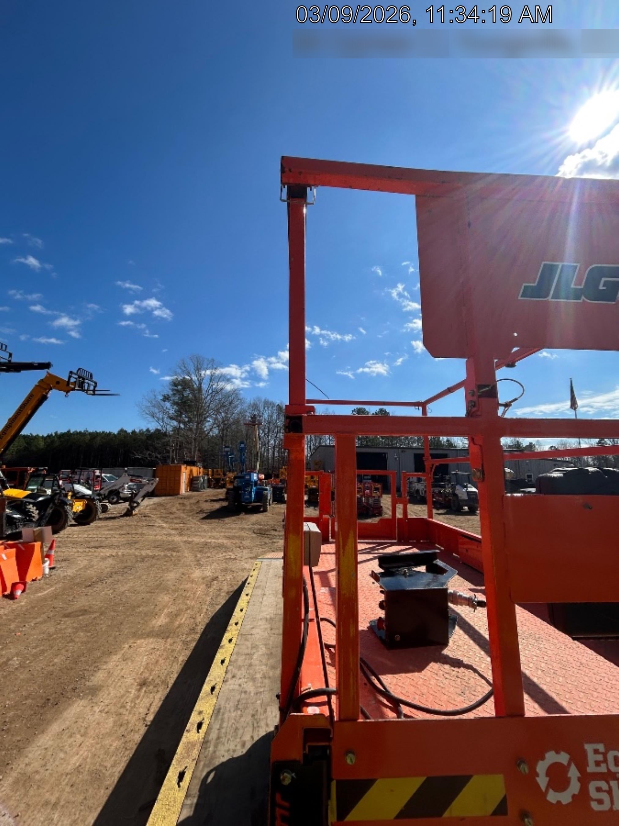 2022 JLG ES3246