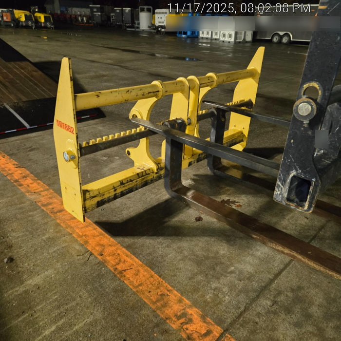 2020 JOHN DEERE 96" Loader Fork Carriage - John Deere