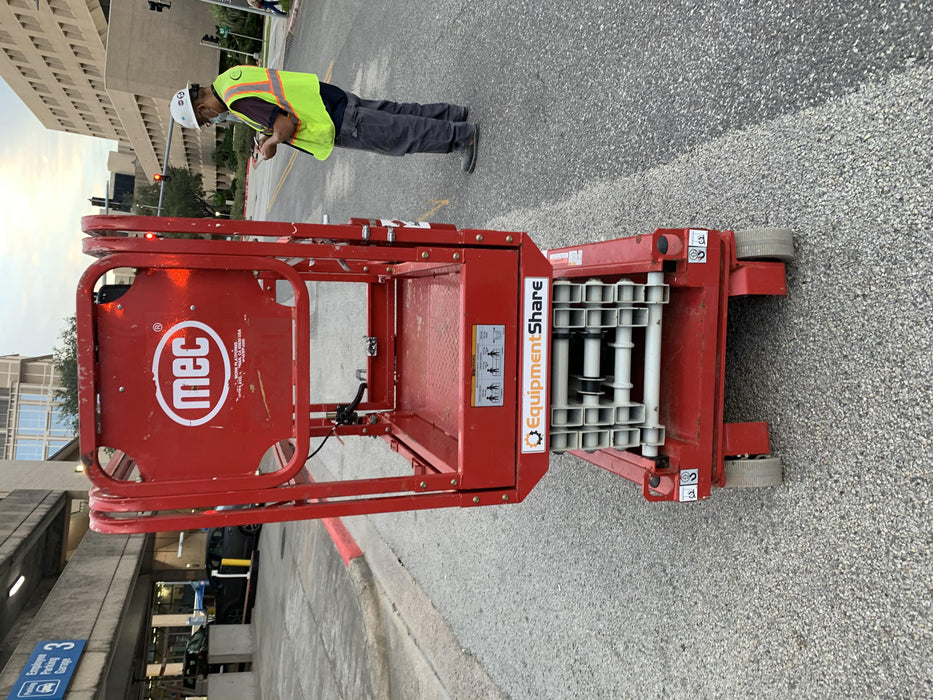 2019 MEC 1330SE MEC 1330SE w/ES Track Hardware, Full Extended 2 Year Warranty