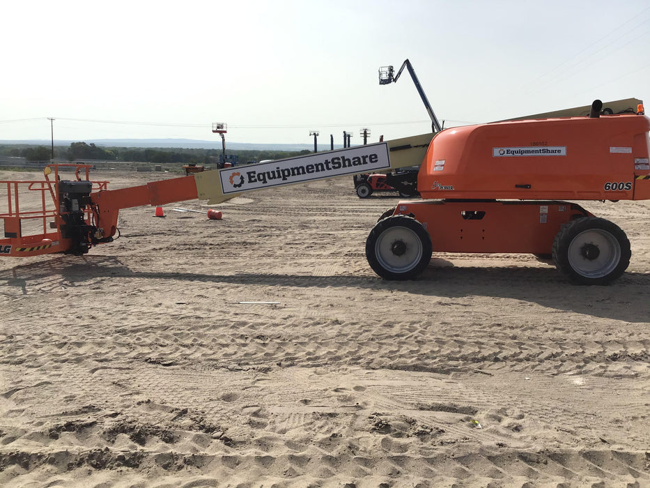 2020 JLG 600S