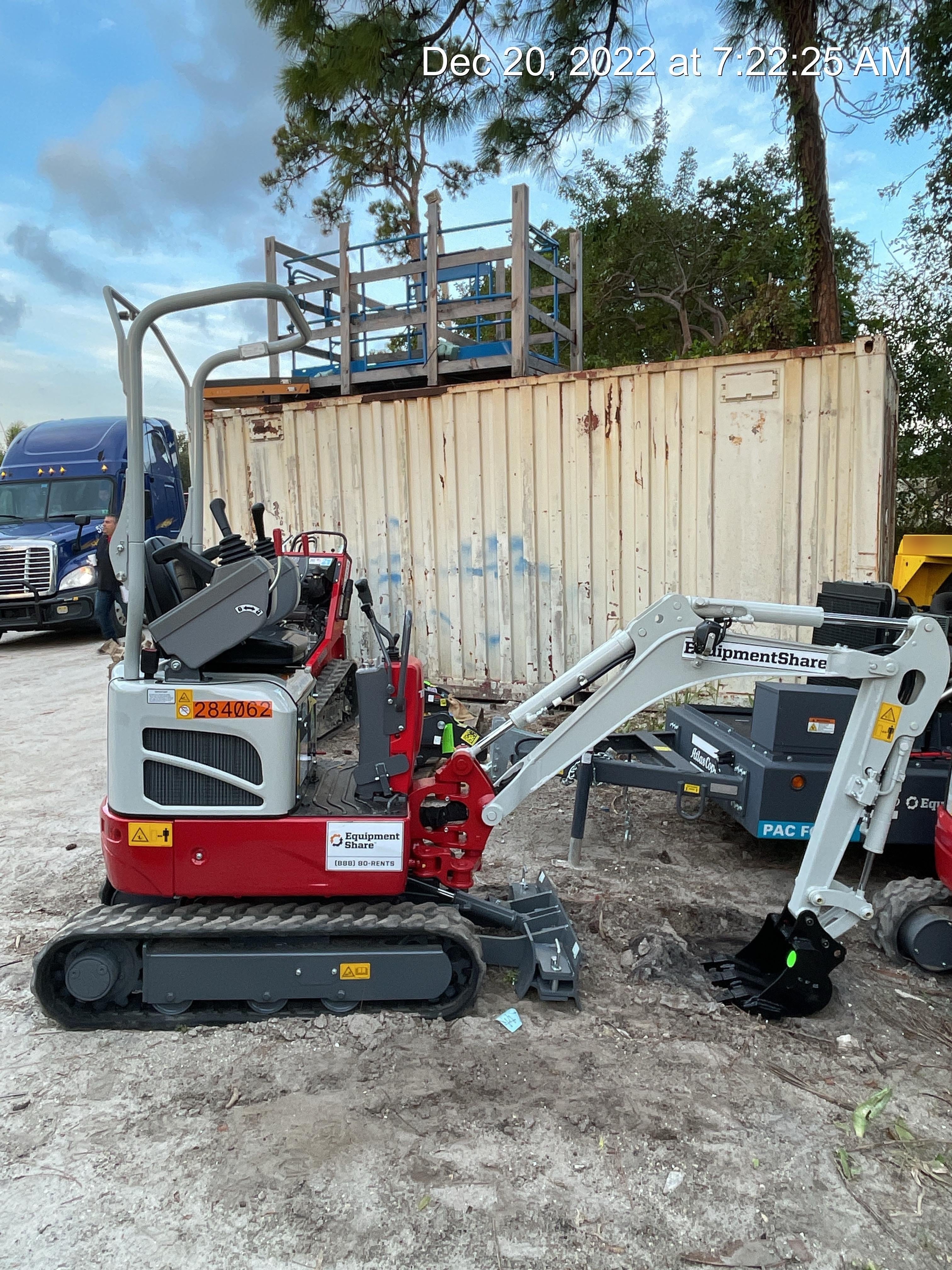 2022 TAKEUCHI TB210R
