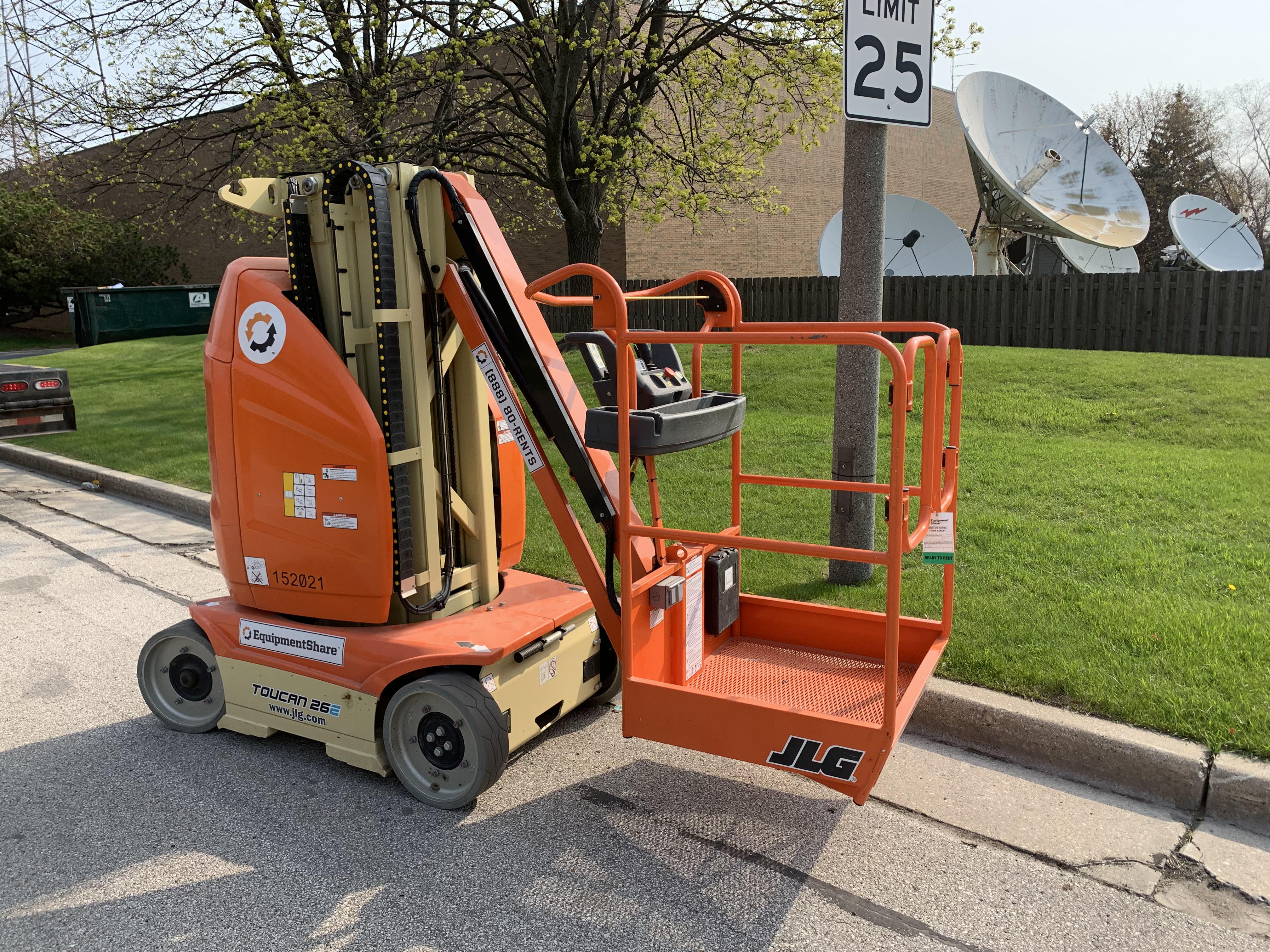 2021 JLG 26E