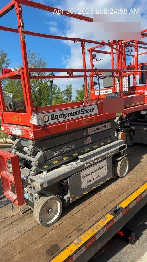 2022 JLG ES1932