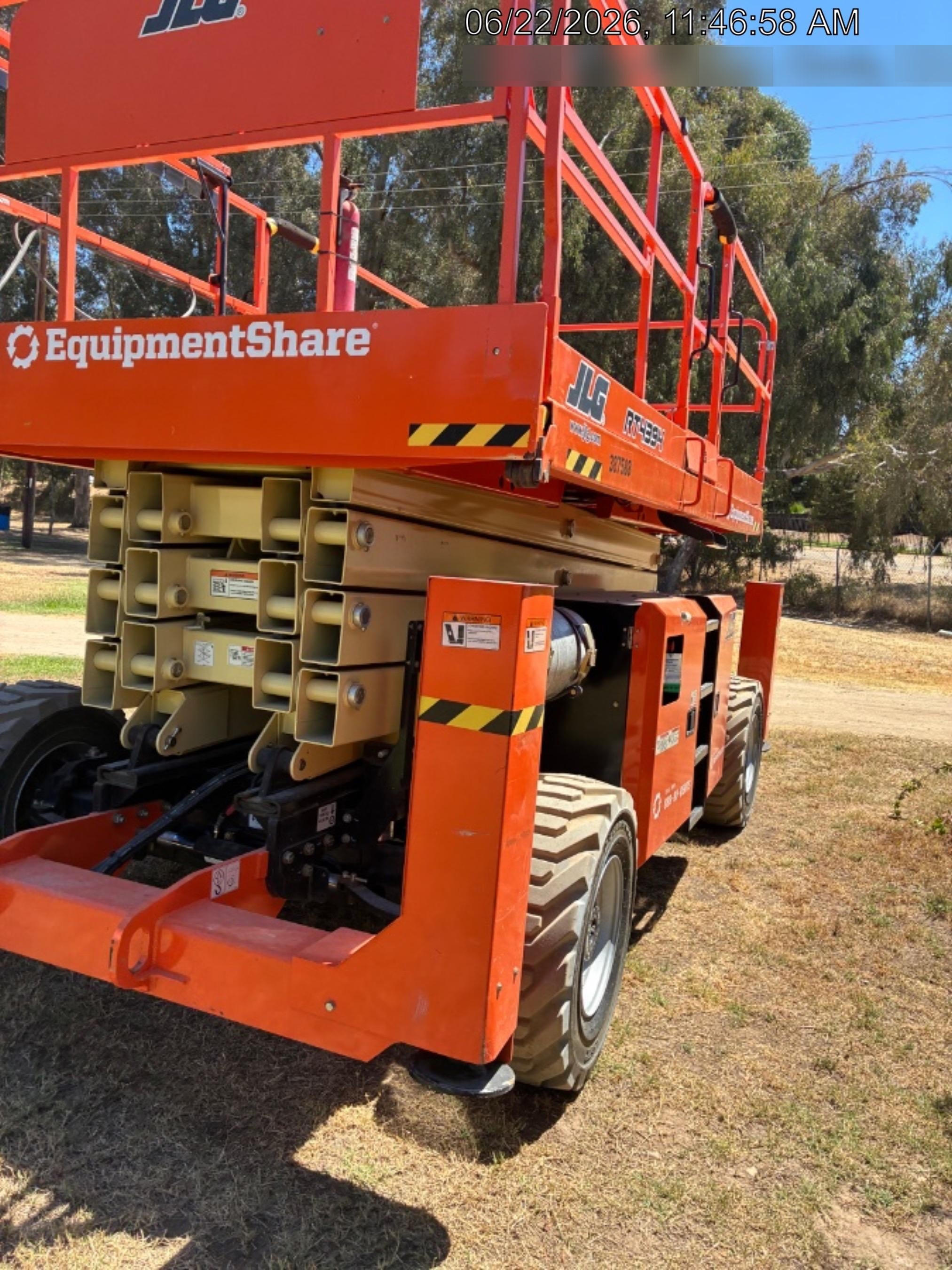 2023 JLG RT4394