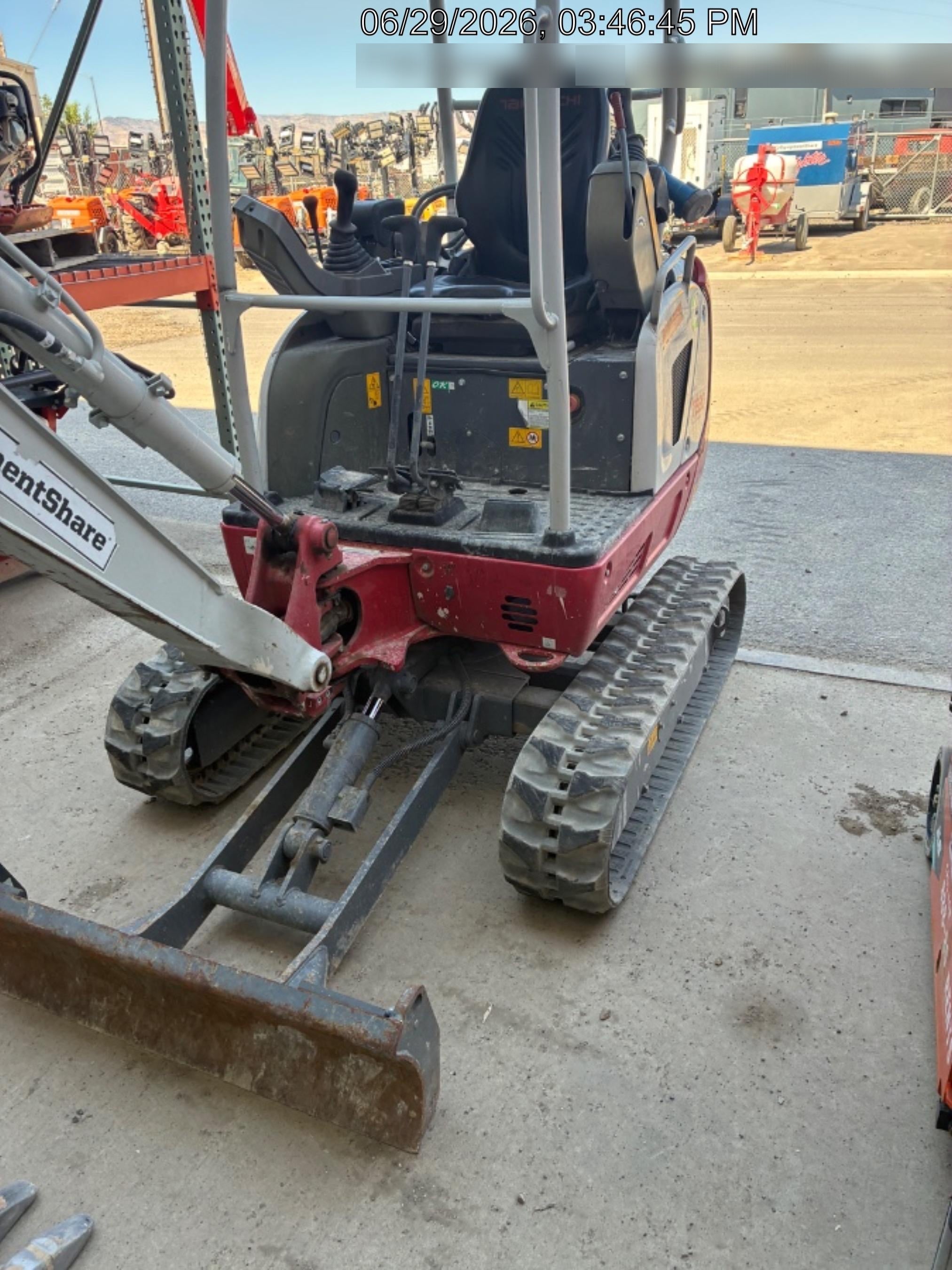 2023 TAKEUCHI TB20e