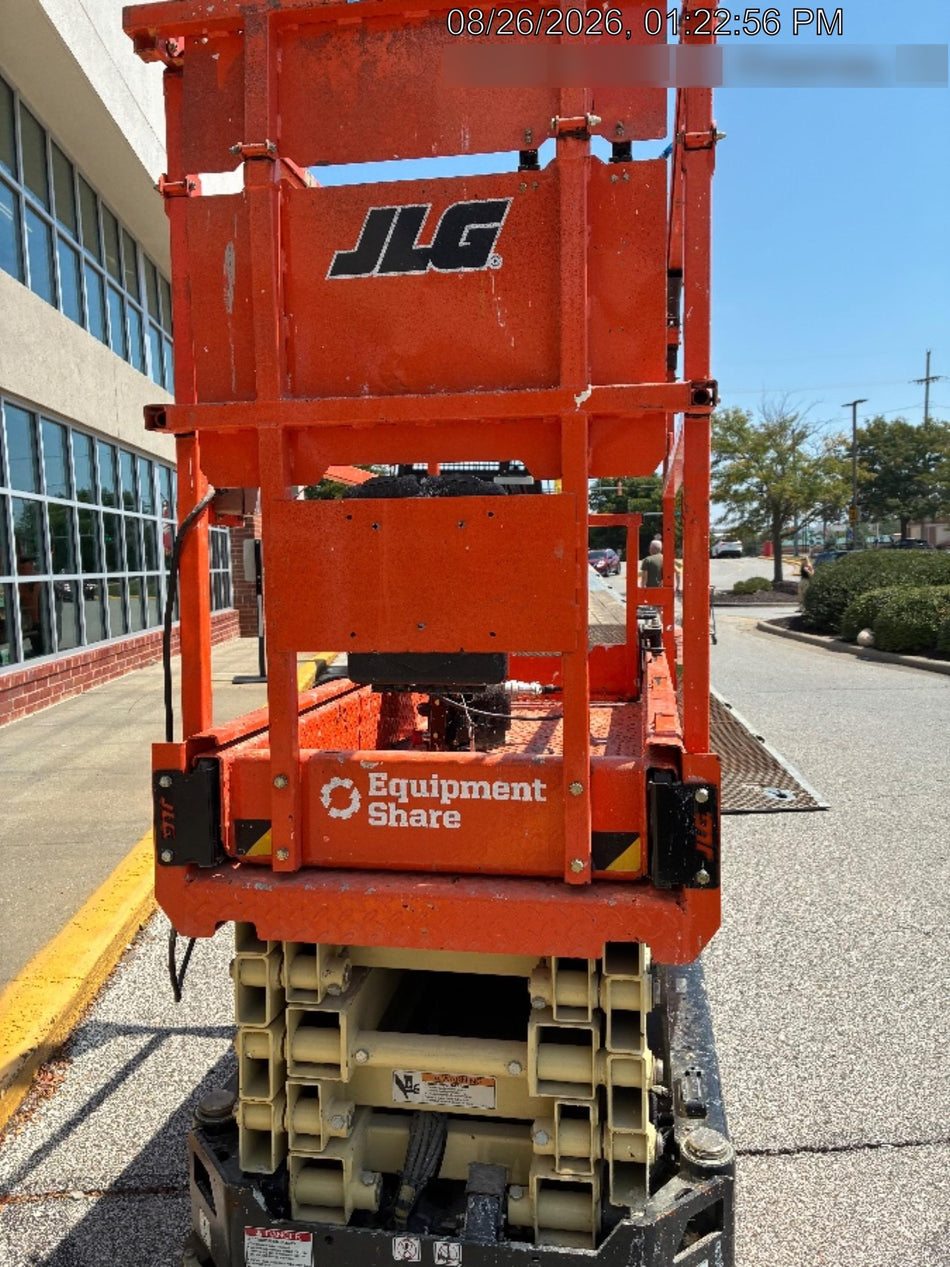 2023 JLG ES1932