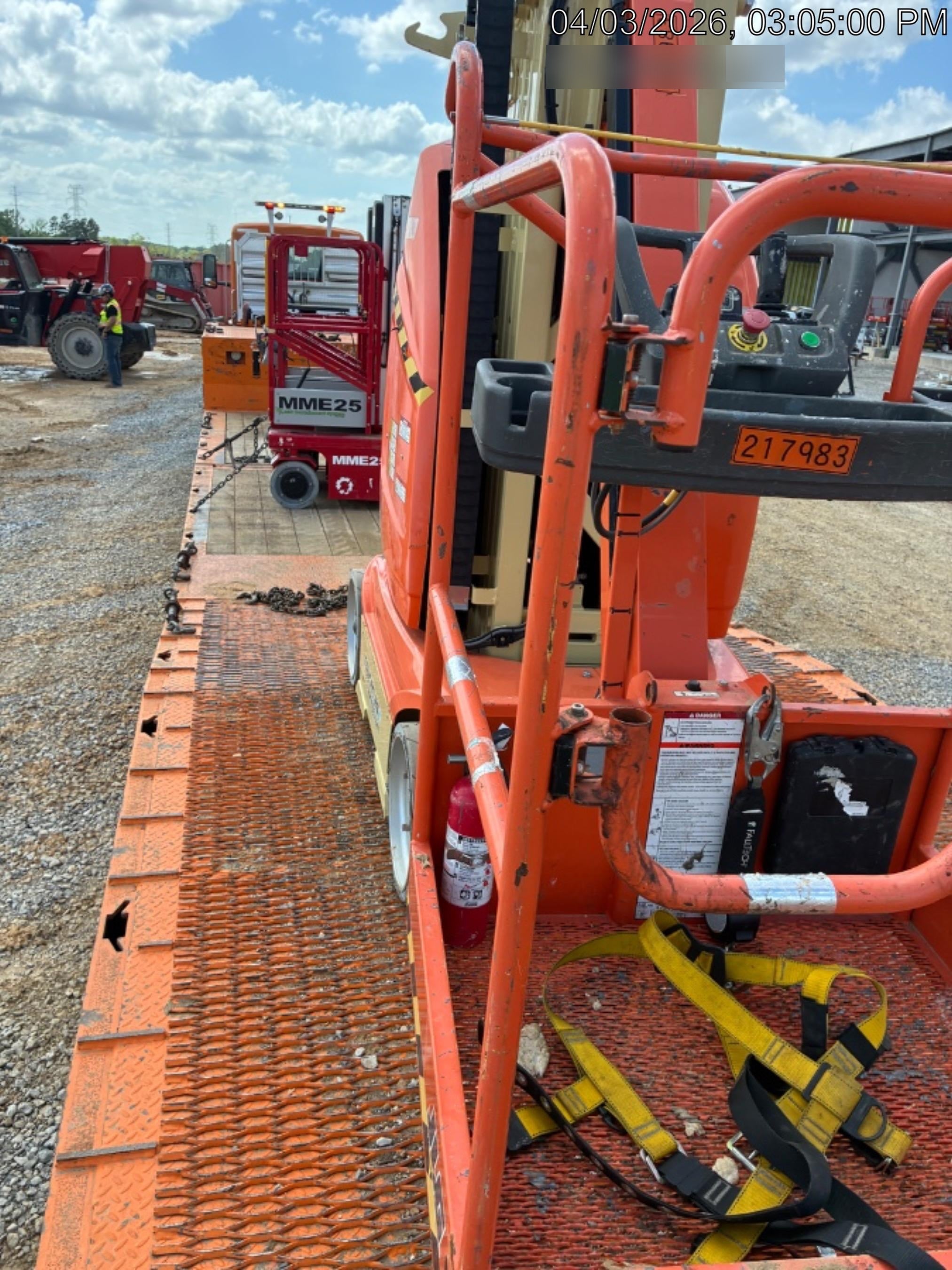 2022 JLG 26E