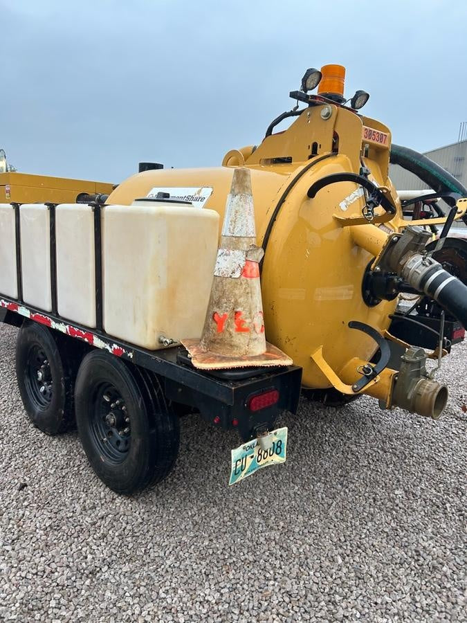 2023 Vac-Tron LP573XDT T4 Koehler Diesel Engine, 500 Gallon Debris Tank, x2 100 Gallon Water Tanks