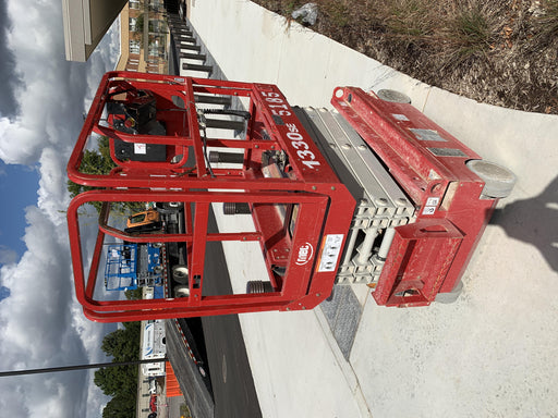 2017 MEC 1330SE 13' Scissor Lift w/2 Year Extended Full Warranty