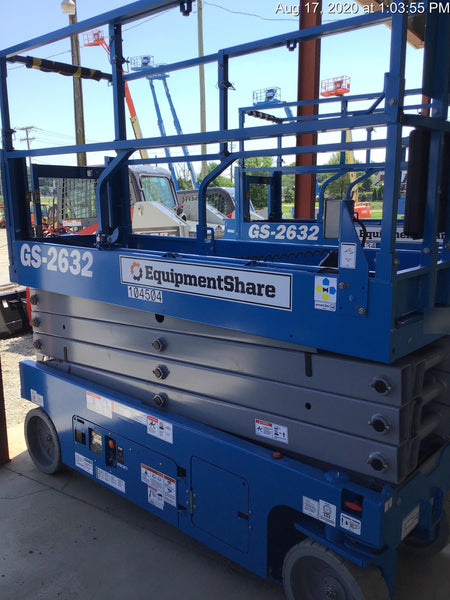 2020 Genie GS-2632 Solid NM Tires, Folding Rails with Half-Height Swing Gate, Beacon