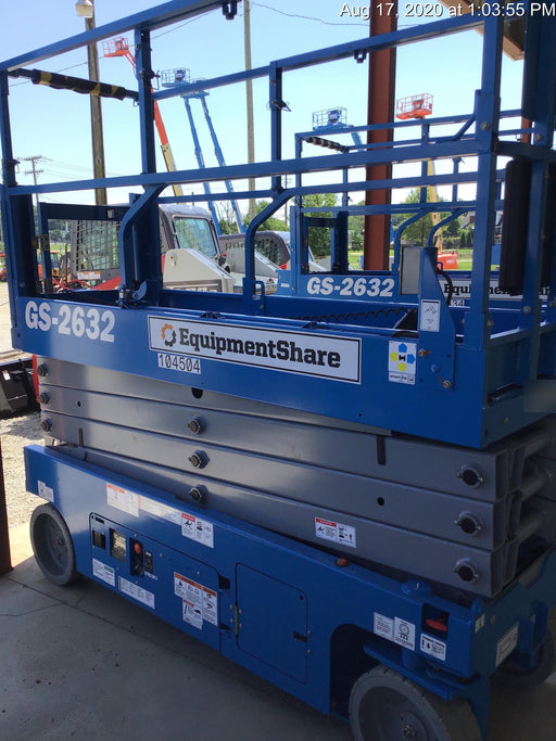 2020 Genie GS-2632 Solid NM Tires, Folding Rails with Half-Height Swing Gate, Beacon