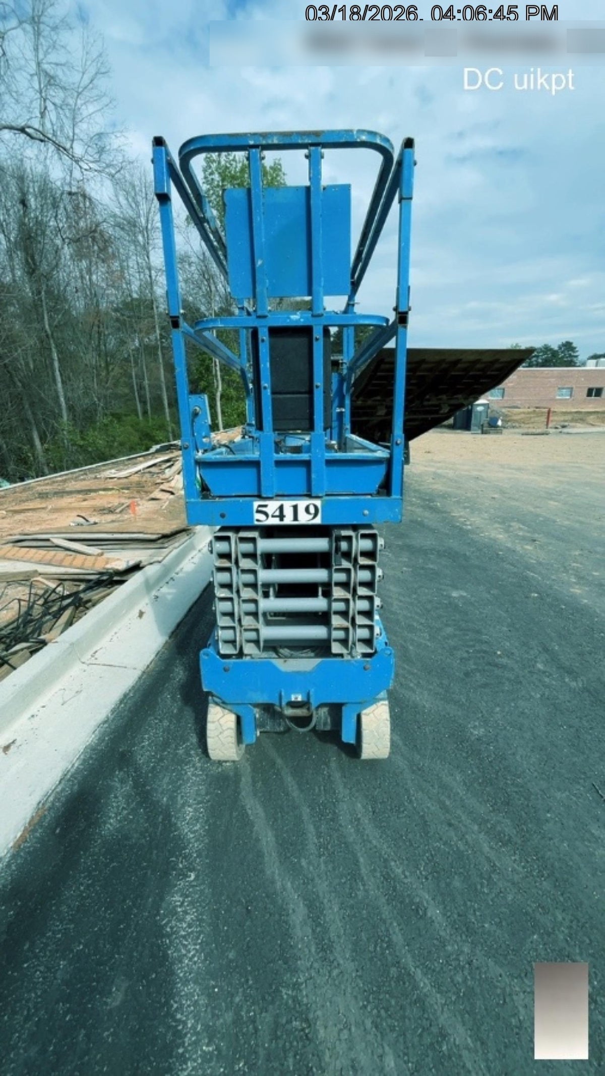 2017 Genie GS-3232 32' Narrow Scissor Lift