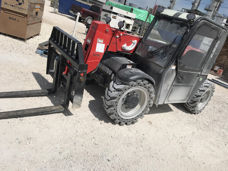 2020 Manitou MTA5519 Cab/Heat/Air, Solid Tires, Work Lights, Beacon, Aux Hydraulics, Back up Alarm, Mirrors, ES Keypad