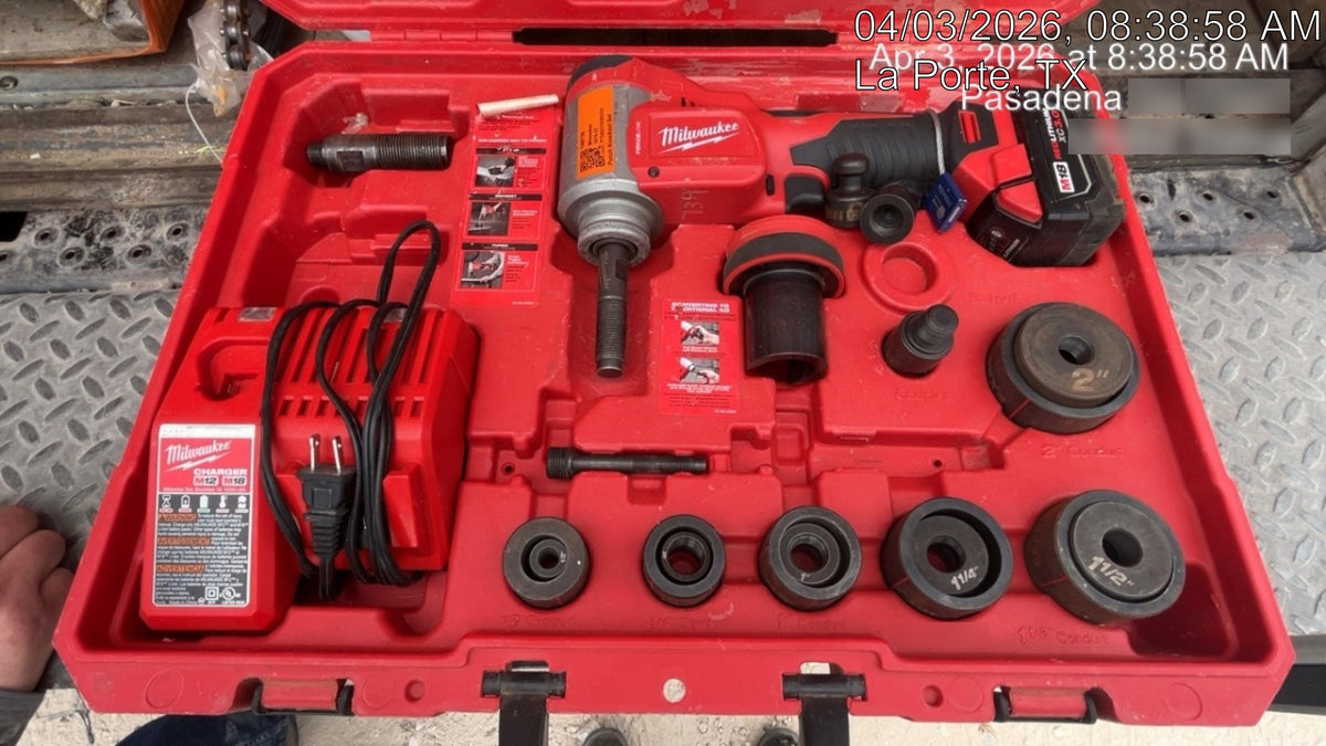 2021 MILWAUKEE 2676-22
