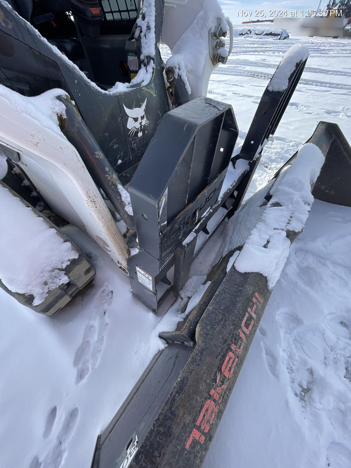 2022 TAKEUCHI 48" Pallet Forks - Takeuchi