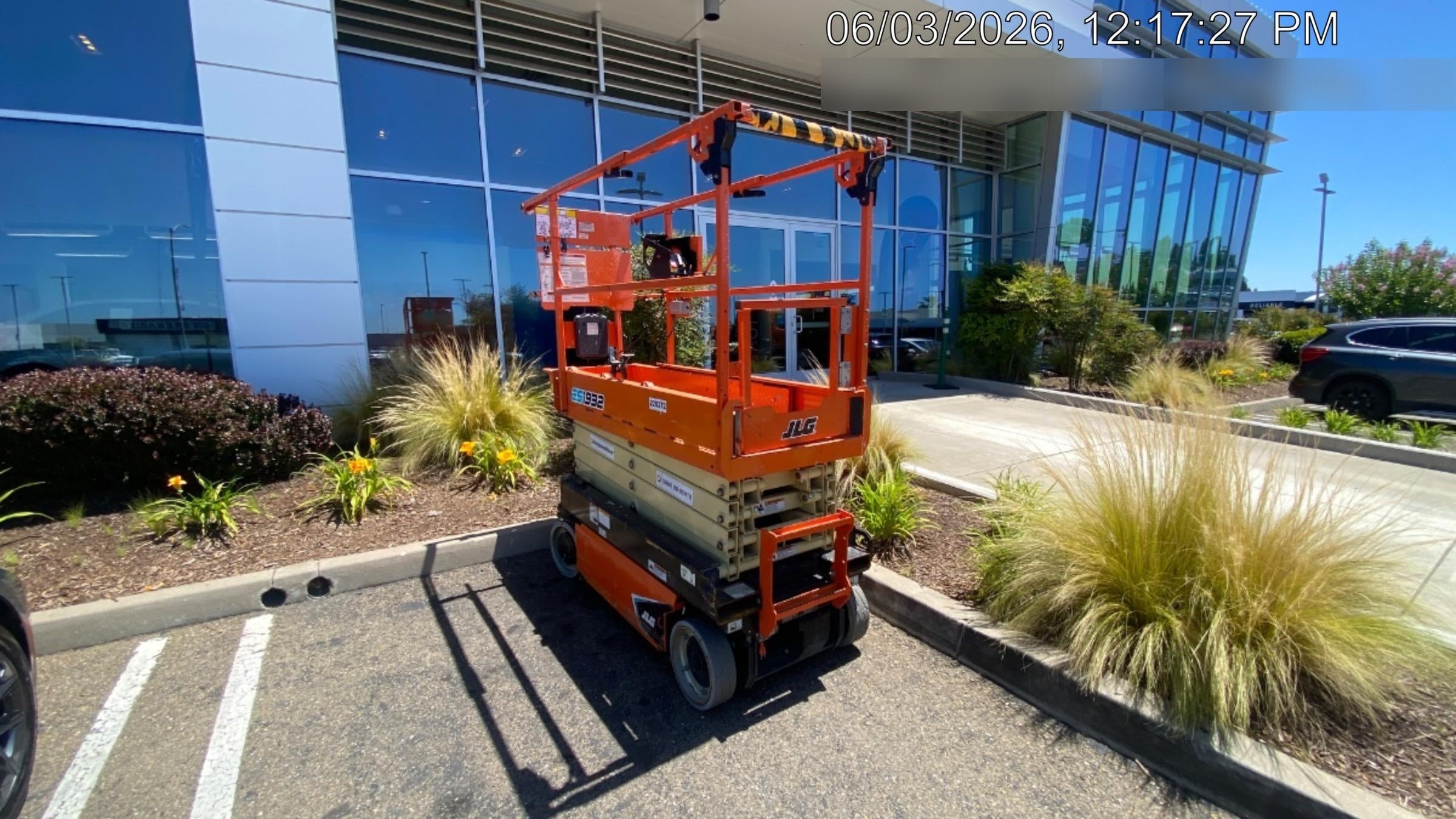 2022 JLG ES1932